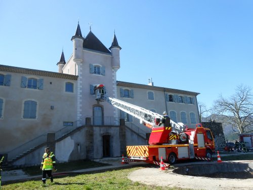 Exercice de sécurité civile au château de Rochemure